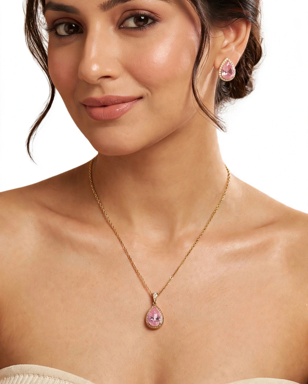 Blush Rose Teardrop Suite
