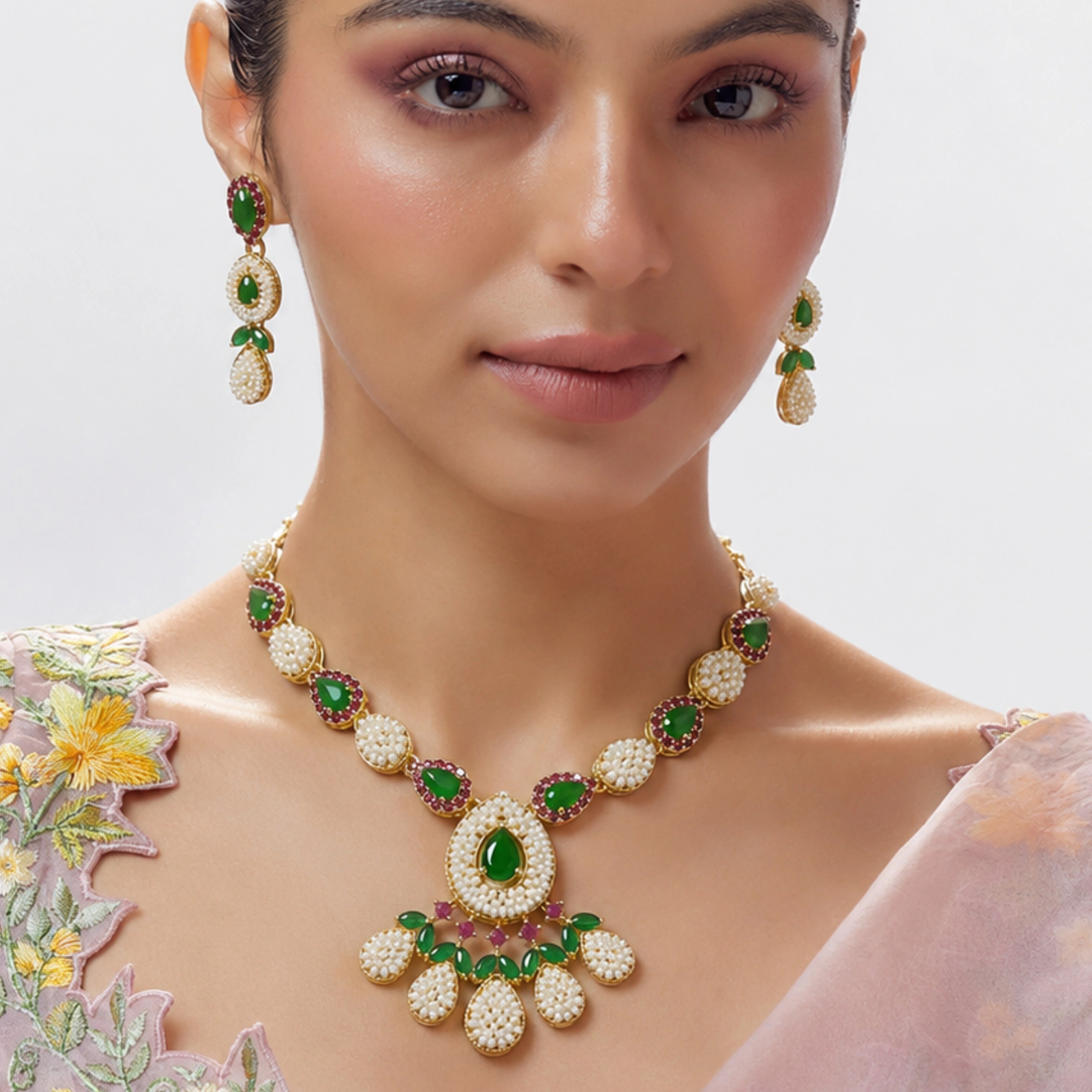 Emerald Pearl Royale Necklace Set