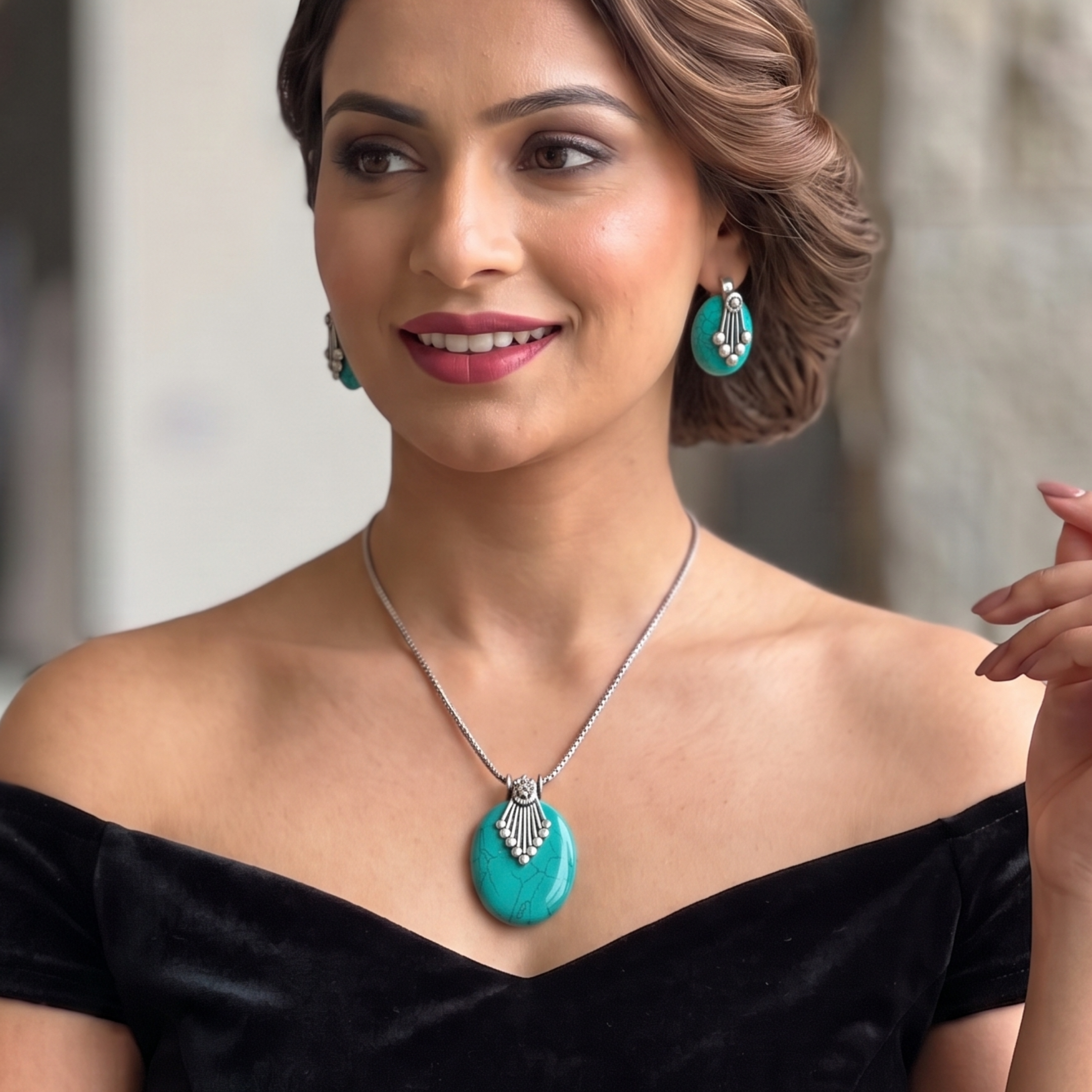 Azure Elegance Pendant Set