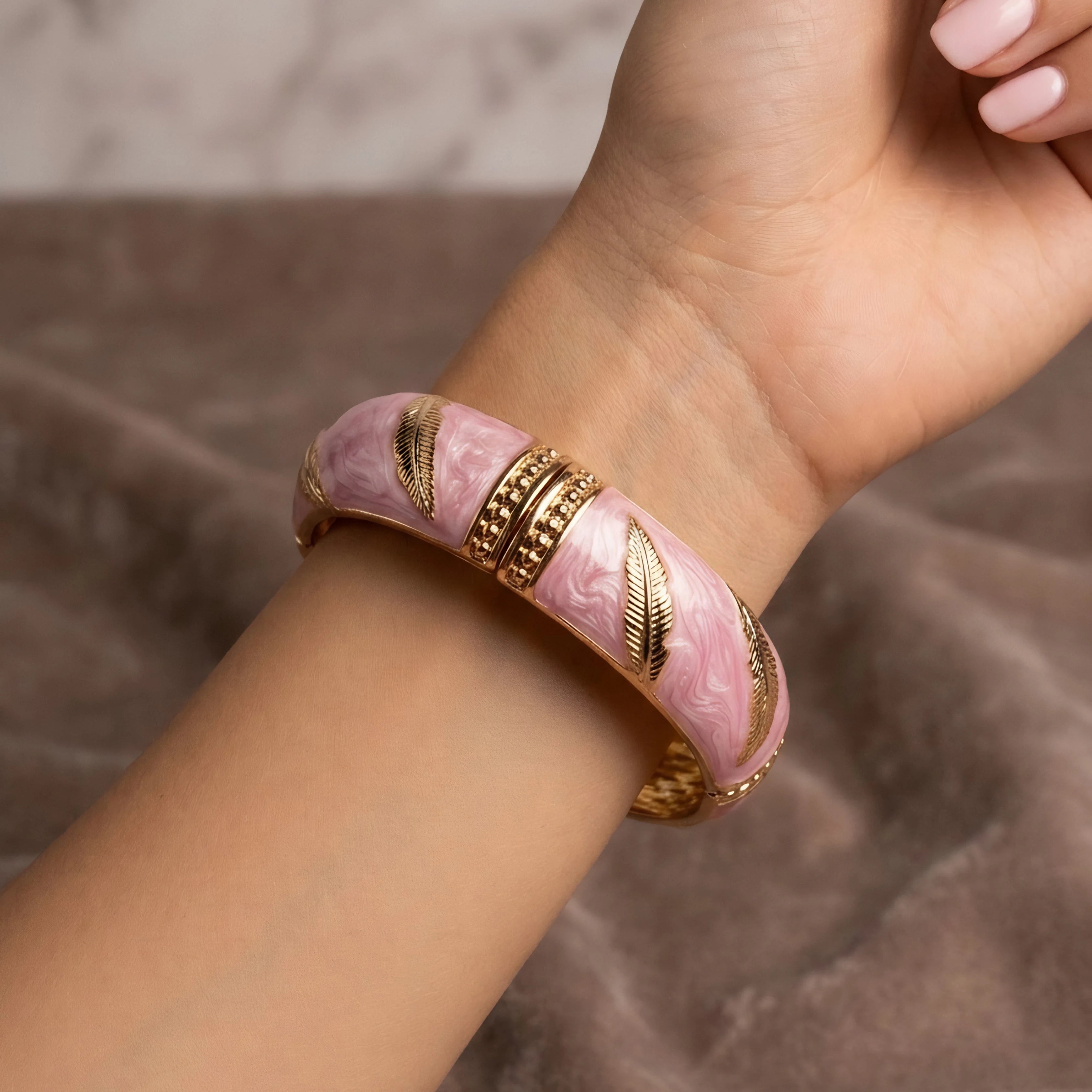ROMANTIC GOLD LEAF ENAMEL BANGLE