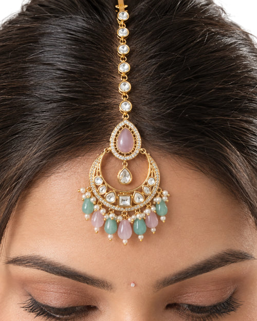 Aura Blush & Sea-Green Pearl Maang Tikka